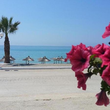Whitesands Beach Resort Paralia Vrachou Exterior photo